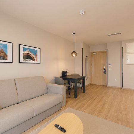 Palau Suites & Apartments バレンシア エクステリア 写真